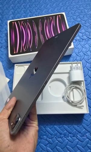 I pad pro 11 4th/128/ wifi 99% 529$