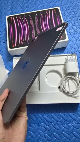 I pad pro 11 4th/128/ wifi 99% 529$