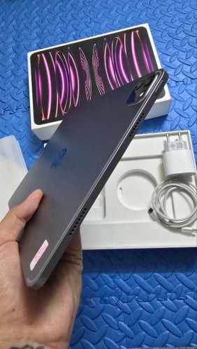 I pad pro 11 4th/128/ wifi 99% 529$