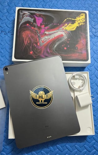 I pad pro 12.9 /2018/256G wifi 99% 369$