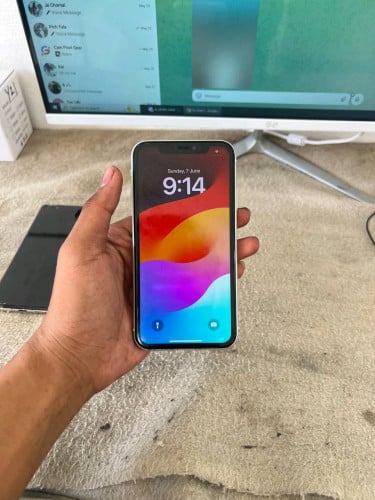 Iphone 11 64g scan 100$តិចបងៗ