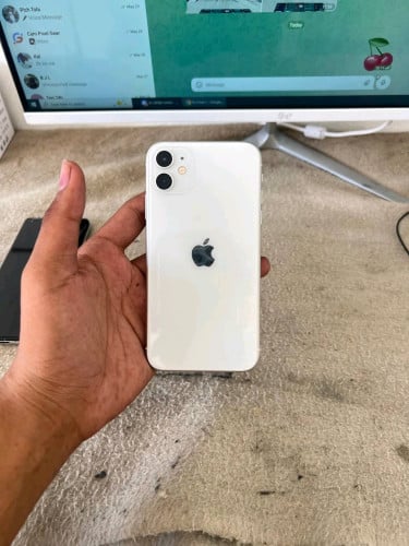 Iphone 11 64g scan 100$តិចបងៗ