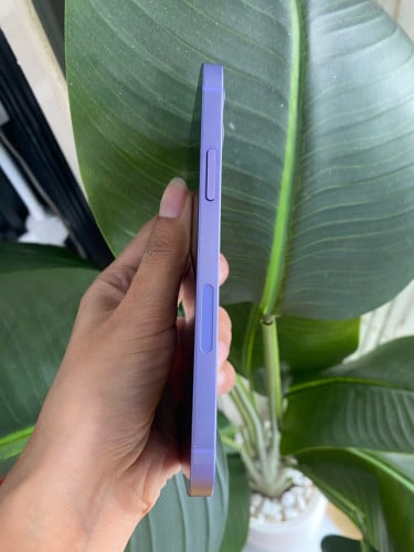iPhone 12 តម្លៃសមរម្យត្រឹមតែ219$ទេបងៗ🥰សំុណុំសុីន អុឺវ៉ាន់ LLA🥰បងៗអាចឆាតសួរបាន🥰