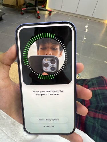 iPhone 16 ស្ទើរតួ