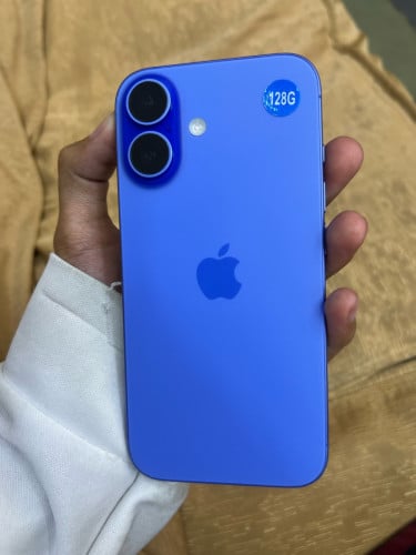 iPhone 16 ស្ទើរតួ
