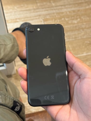 Iphone SE2 QL/A 64G សន្នុំសុីន មាន Scan ថ្ម82% រូបរាងស្អាត អត់ជាប់អត់មានបញ្ហាអ្វីទាំងអស់