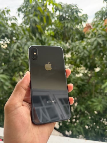 iPhone X 256G សានុំណែន ស្អាត 85$