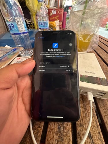 iPhone XR 64G 70$