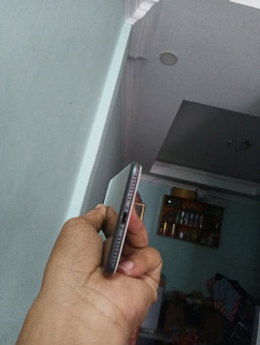 iPhone8Plus អត់ជាប់អីប្រើធម្មតា ថតច្បាស់