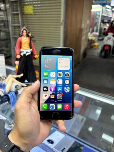 IphoneSE 3 64G LL Sim2 ESIM ម៉ាសុីនអេក្រង់ស្រុីនបែកតិច ថ្ម100%