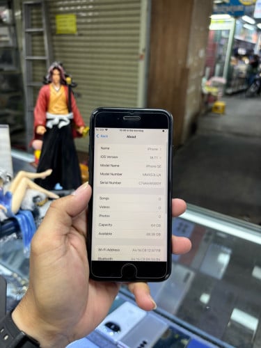 IphoneSE 3 64G LL Sim2 ESIM ម៉ាសុីនអេក្រង់ស្រុីនបែកតិច ថ្ម100%
