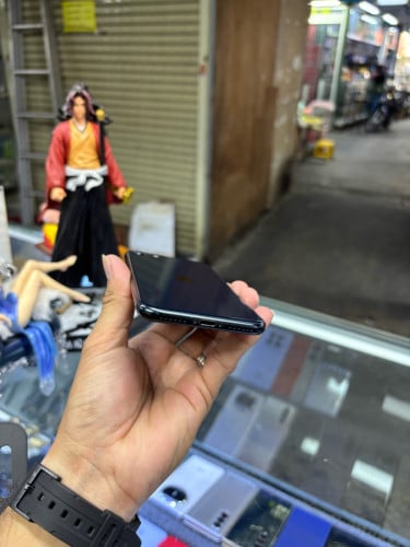 IphoneSE 3 64G LL Sim2 ESIM ម៉ាសុីនអេក្រង់ស្រុីនបែកតិច ថ្ម100%