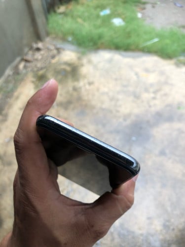 IPhoneX 64G ប្រើម៉ាអេម ថតច្បាស់មុខក្រោយ