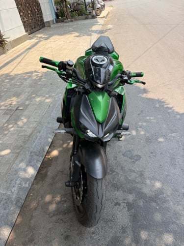 Kawasaki Z1000