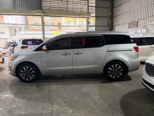 Kia carnival 2015