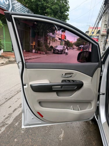 Kia Carnival 2015 Luxury