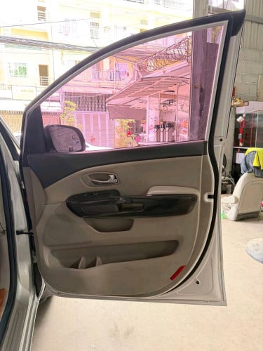 Kia Carnival 2015 Luxury