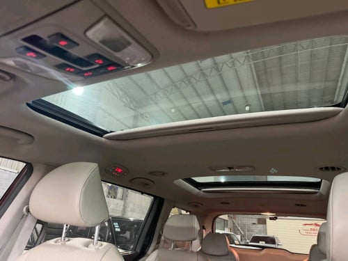 Kia Carnival 2015full option ទ្វាអូតូបី