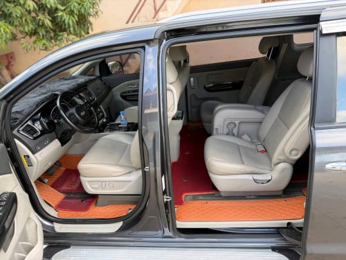 Kia Carnival 2015full option អូតូបូ