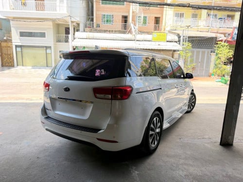 Kia Carnival 2015full option