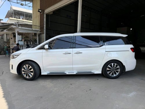 Kia Carnival 2015full option
