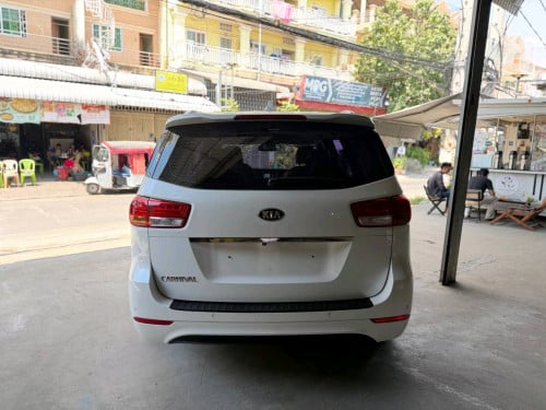 Kia Carnival 2015full option