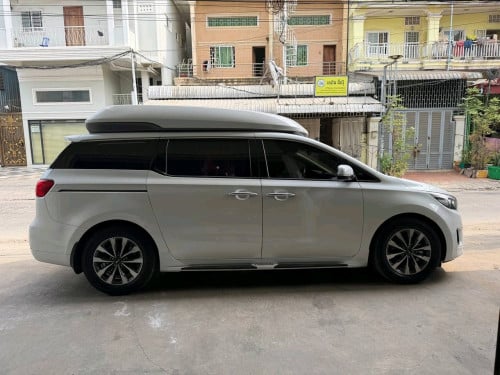 Kia Carnival 2015full option VIP