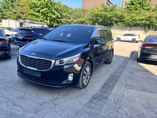 Kia Carnival 2016 ក្នុងលឿងបើក ដំបូល