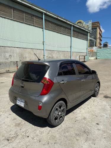 Kia morning 2012 smart key ម្ចាស់ដេីម ទី ១ តំលៃ 7300$