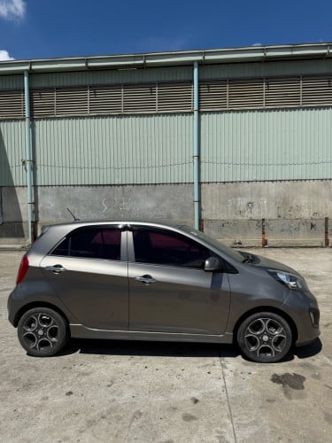 Kia morning 2012 smart key ម្ចាស់ដេីម ទី ១ តំលៃ 7300$