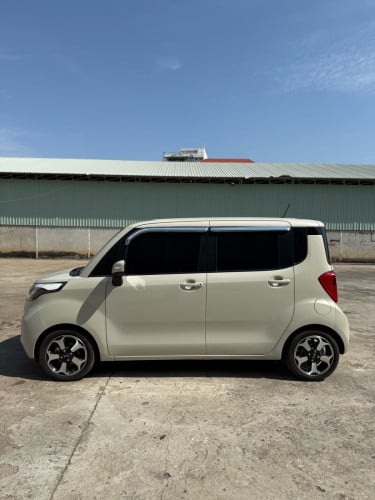 Kia ray 2012 full option smart key ឡានស្អាតអត់បុកប៉ះ អត់ស្ងោរដូរពណ៌ ធានាគ្រប់យ៉ាង 2 ខែ