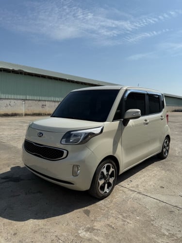 Kia ray 2012 full option smart key ឡានស្អាតអត់បុកប៉ះ អត់ស្ងោរដូរពណ៌ ធានាគ្រប់យ៉ាង 2 ខែ