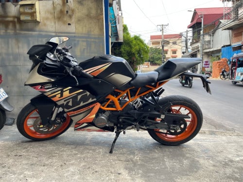 KTM RC 200 ឆ្នាំ 2015