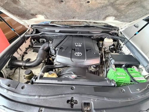 Landcruiser 2010 full option