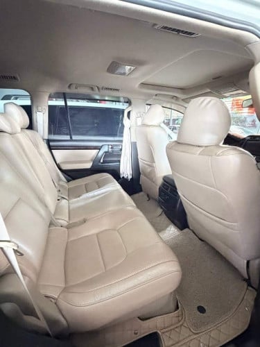 Landcruiser 2010 full option