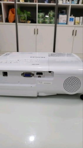 LCD projector Epson EB-E01
