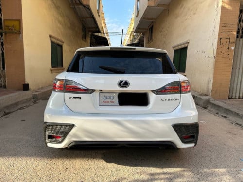 Lexus CT 200h 2012 For Rent /出租