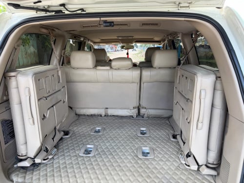 LX 470 ឆ្នាំ 01 សាណុំសុីន 100% ថ្មីគ្មានកន្លែងទាស់