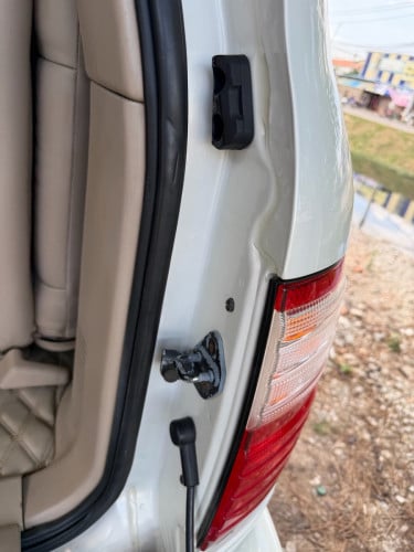 LX 470 ឆ្នាំ 01 សាណុំសុីន 100% ថ្មីគ្មានកន្លែងទាស់