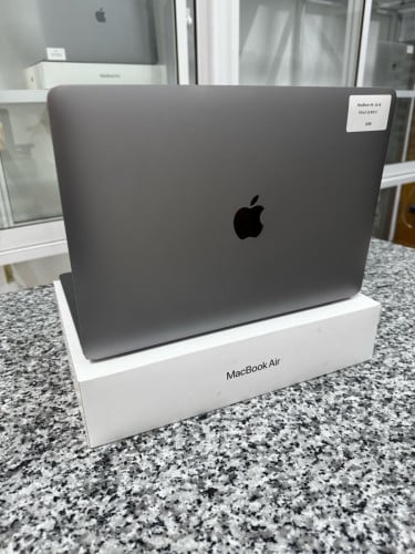 MacBook Air 13inch 2018 condition 99% បំពាក់មកជាមួយ ✨RAM 8 GB✨SSD 512