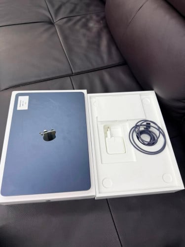 MacBook Air M2 13inch condition 99% PRICE 6xx$ បំពាក់មកជាមួយ ✨RAM 8 GB✨SSD 256 GB