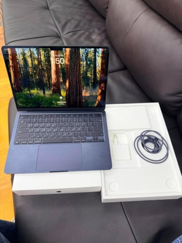 MacBook Air M2 13inch condition 99% PRICE 6xx$ បំពាក់មកជាមួយ ✨RAM 8 GB✨SSD 256 GB