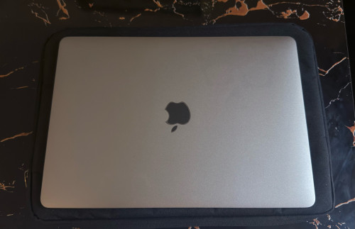 MacBook Pro 13-inch” Ram 8gb| SSD 256g | option Touch Bar and Touch ID