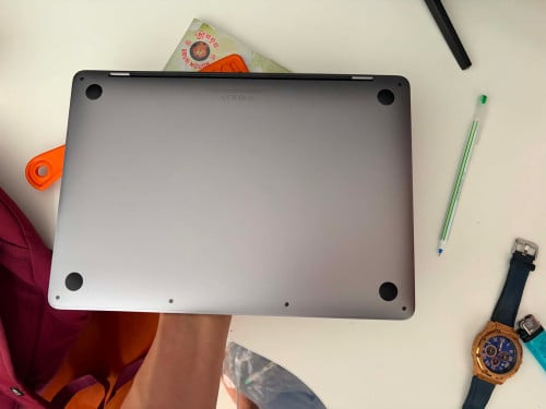 Macbook Pro M2 2022