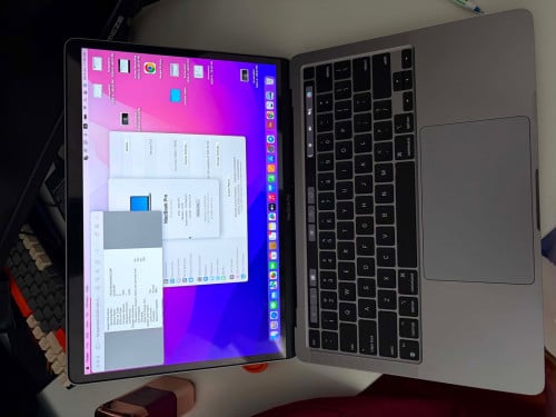 Macbook Pro M2 2022