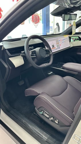 Mazda Ez-60 (Full option)