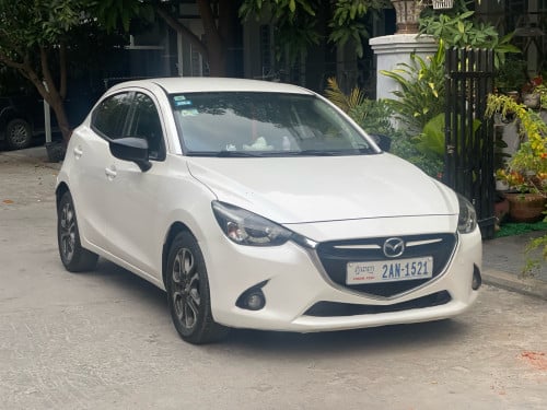 Mazda2 2017 Full Options