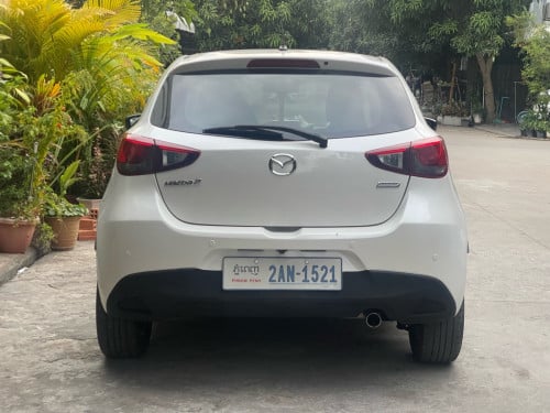 Mazda2 2017 Full Options