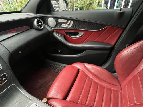 Mercedes C300 AMG Full option