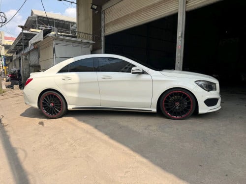 MERCEDES CLA2015